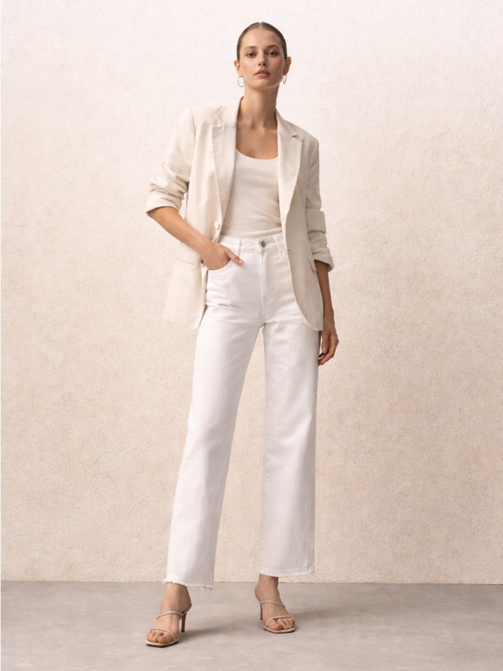 Zara Woman Premium White High Rise Straight Leg Jeans Size 2